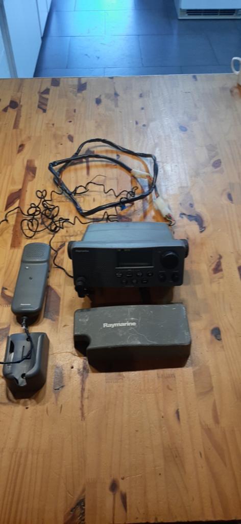 RAYMARINE VHF (RAY 215E DSC), Enlèvement
