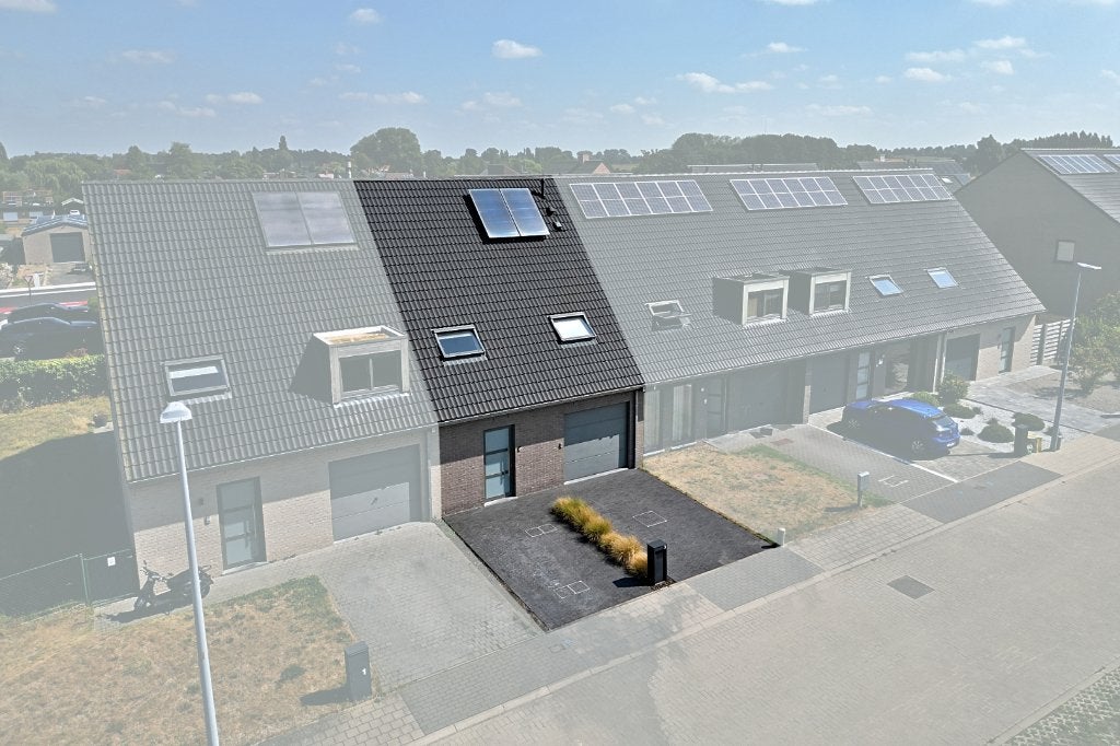 Lichtervelde - woning met 3 slaapkamers en inpandige garage, Immo, 142 m², Lichtervelde, Tot 200 m², 82 kWh/m²/jaar