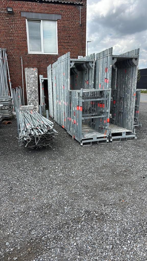 Layher stelling, Enlèvement, Utilisé