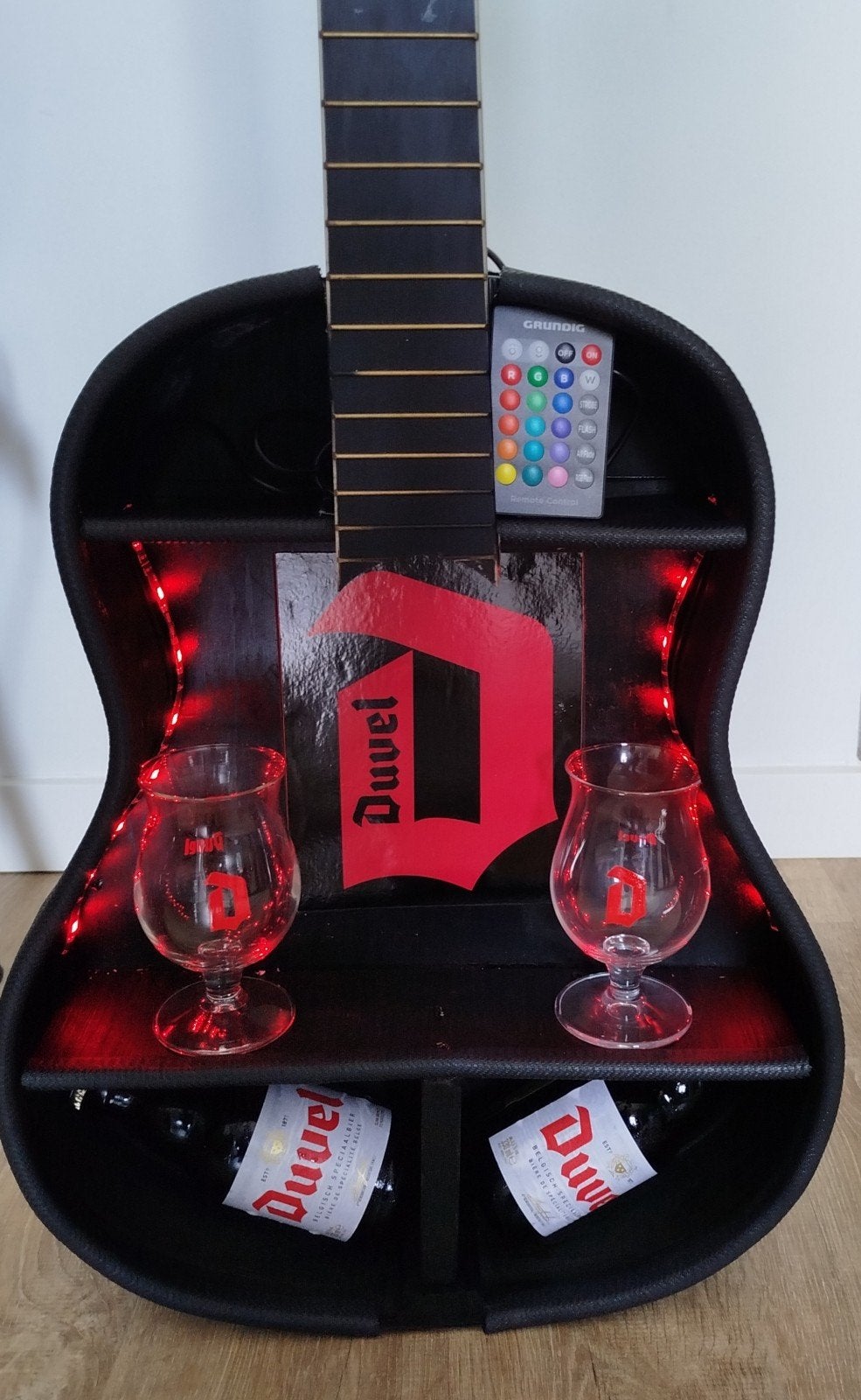 gitaar bar Duvel, Verzamelen, Ophalen, Gebruikt, Duvel