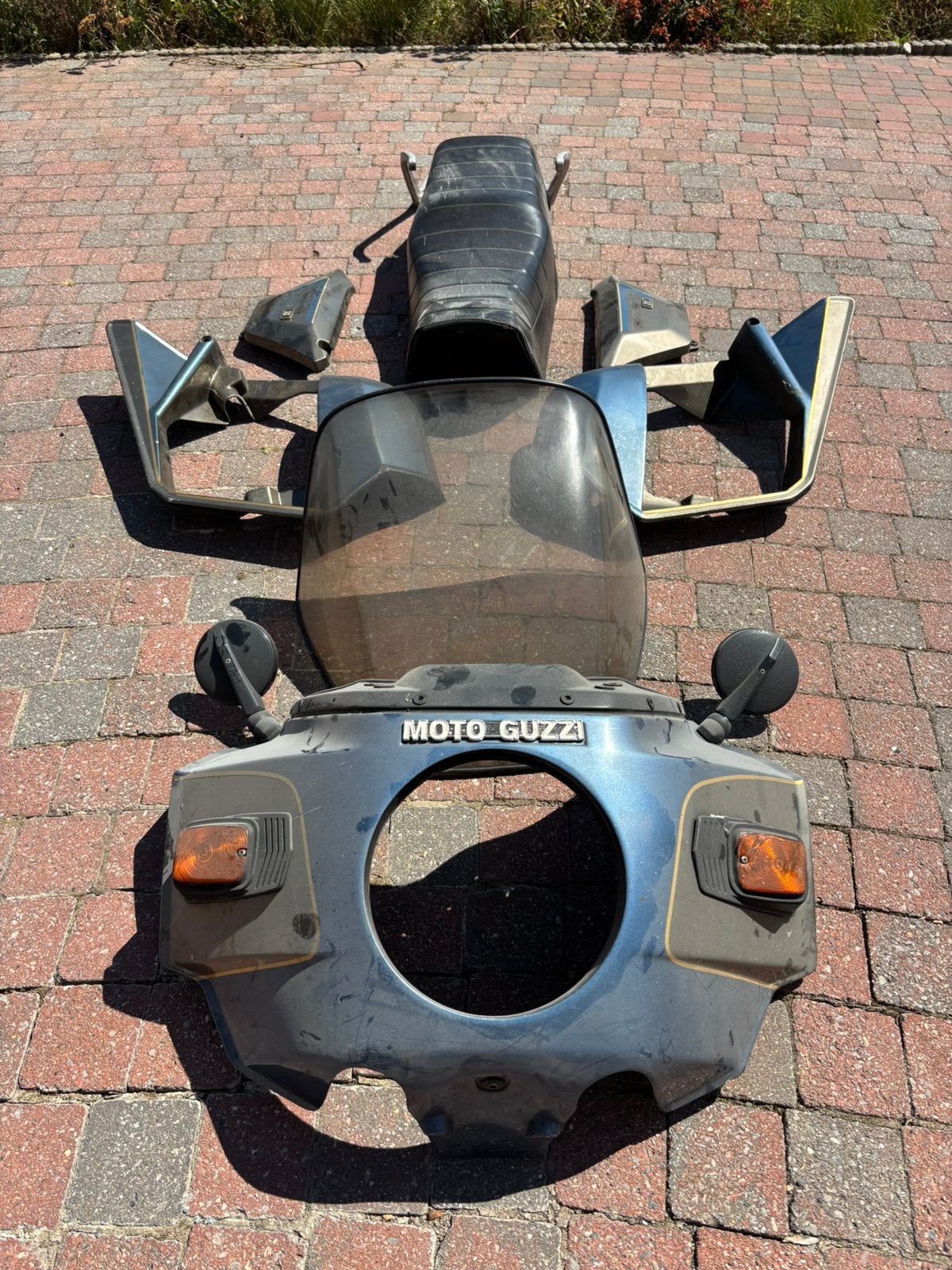 CARÉNAGES MOTO GUZZI SP 2, Particulier, Tourisme