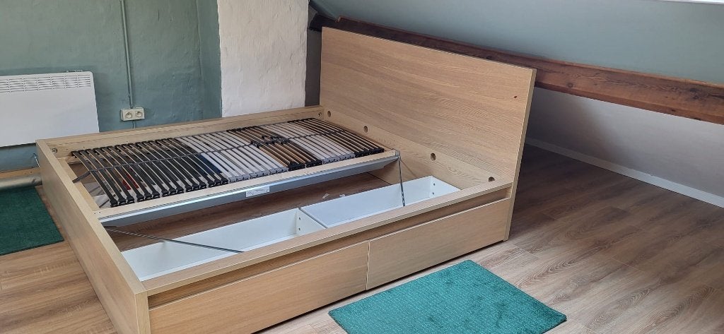 Bed Malm, Huis en Inrichting, Ophalen, Beige, Tweepersoons, Zo goed als nieuw