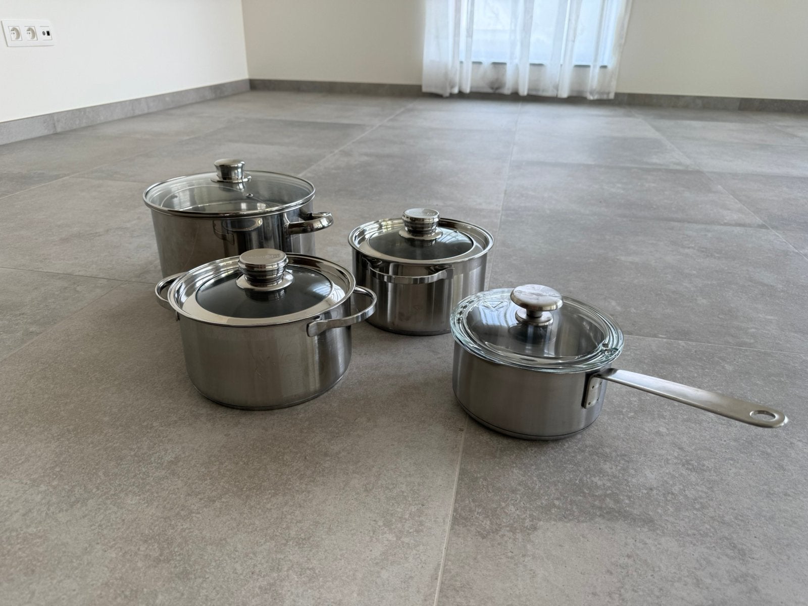 4 pannen, Maison & Meubles, Cuisine | Casseroles & Poêles, Comme neuf, Système de versement, Compatible induction, Avec couvercle