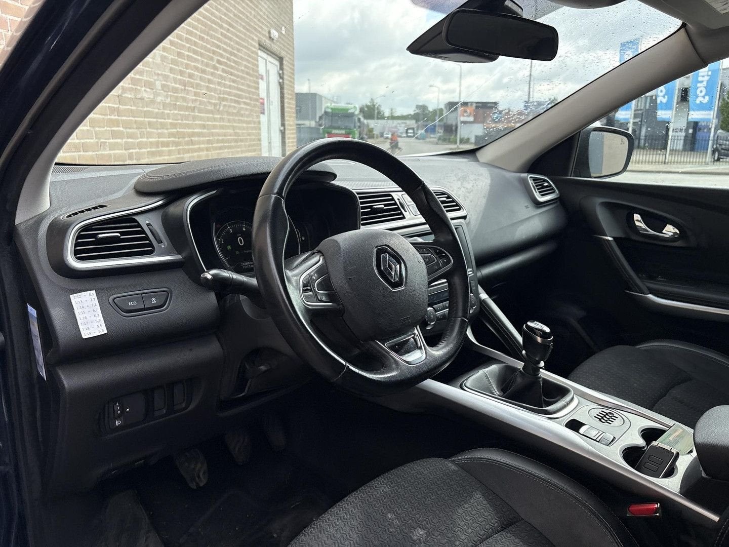 Renault Kadjar 1.2 TCe Intens | Leder | Climate | Cruise | N, Auto's, Renault, Kadjar, Zwart, Blauw, Bedrijf
