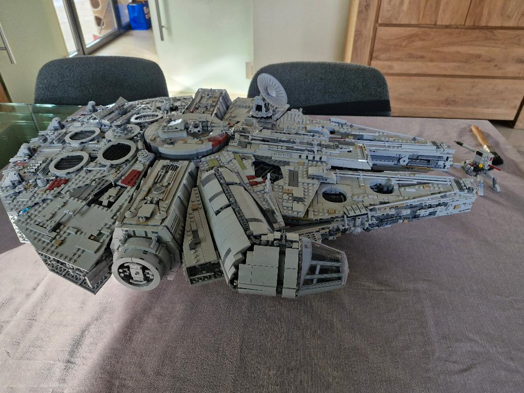 Lego Millenium Falcon 75192, Ophalen of Verzenden, Zo goed als nieuw