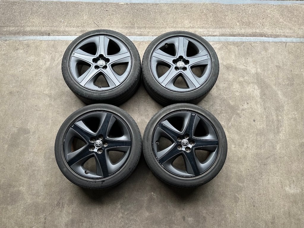 ORIGINELE TOYOTA PRIUS VELGEN + BANDEN 215 45 R17 + TPMS, Ophalen of Verzenden, Gebruikt