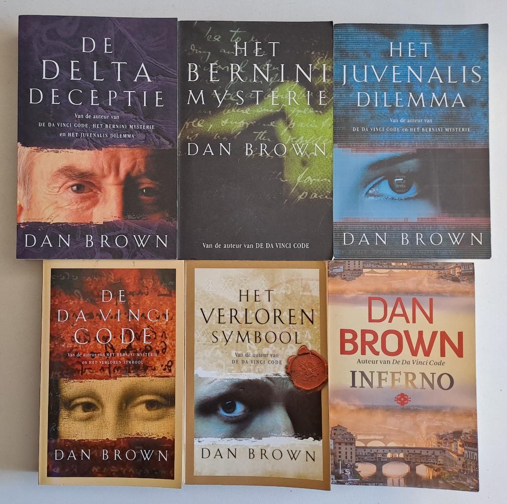 Boeken Dan Brown, Boeken, Ophalen of Verzenden, Gelezen