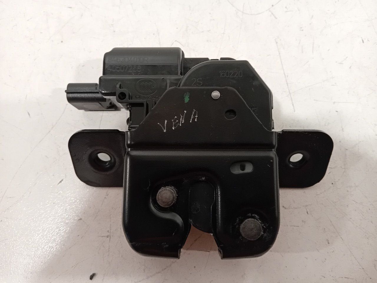 Slot mechaniek kofferdeksel achterklep elektrisch Renault Cl, Auto-onderdelen, Onderdelen@venauto.nl, Van der Ven Autorecycling B.V.