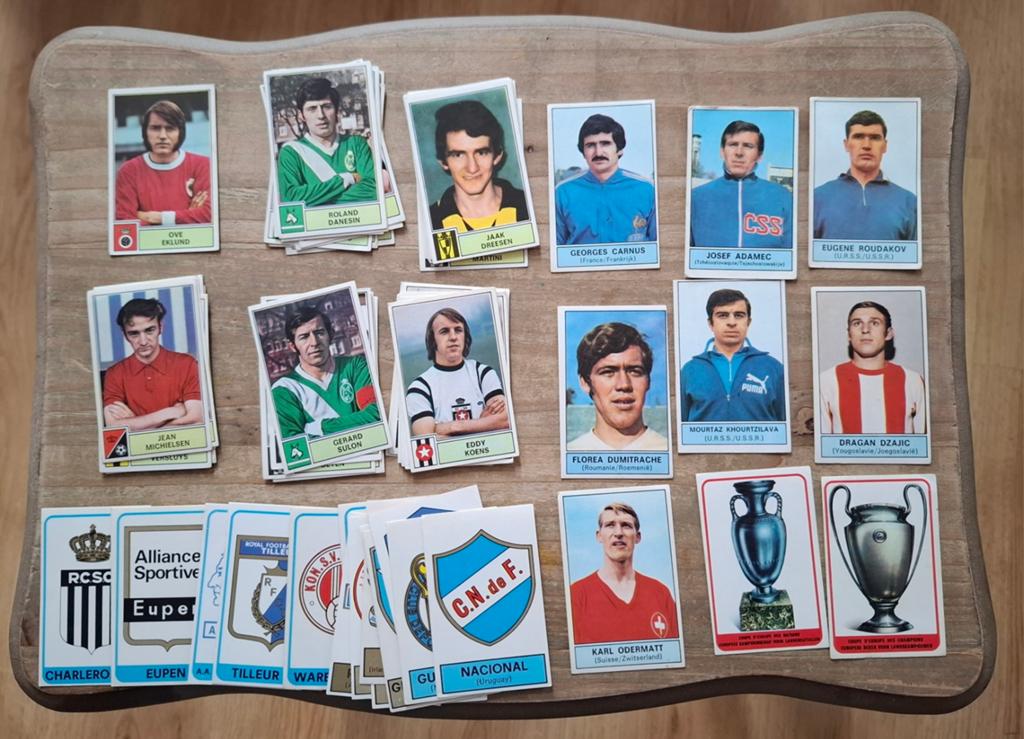 Panini 67 images différentes football belge 1972 badge 17, Enlèvement ou Envoi