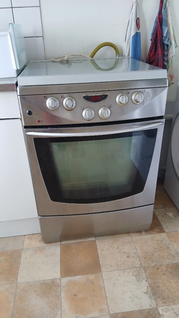 Cuisinière, Electroménager, Cuisinières, 4 zones de cuisson, Enlèvement, Utilisé, À Poser