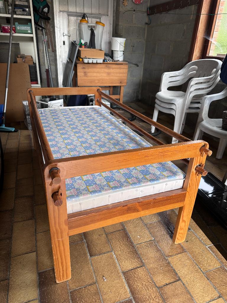 Houten peuterbed / junior bed 140 x 70, Kinderen en Baby's, Kinderkamer | Bedden, Ophalen, 85 tot 100 cm, Gebruikt, 140 tot 160 cm