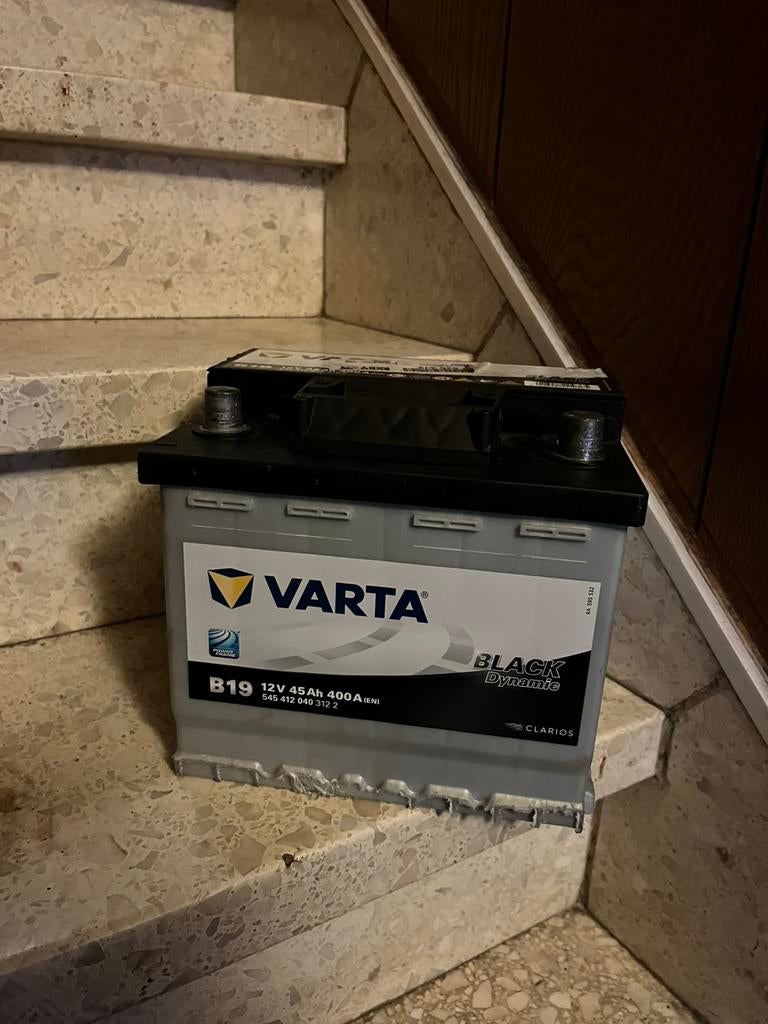 Batterie Varta B19 12 V 45 Ah 400 A, Autos : Pièces & Accessoires, Enlèvement, Utilisé