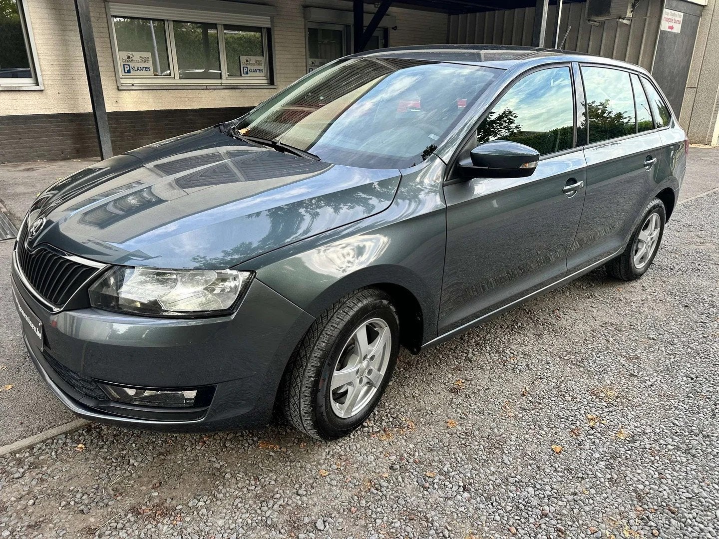 Skoda Rapid Rapid/Spaceback 1.0 TSI Spaceback Active, Gebruikt, 95 pk, Bedrijf, 5 deurs