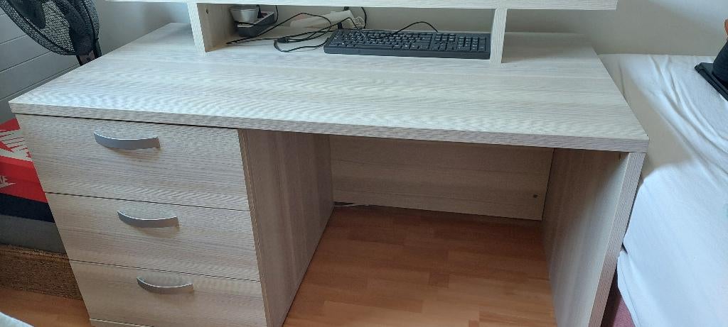 Bureau, Huis en Inrichting, Ophalen, Gebruikt, Hout, 74 cm