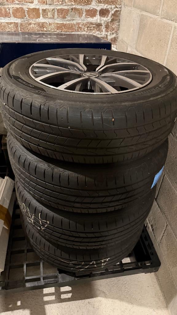 Jantes VW Tiguan 2023 – 17” + pneus Hankook quasi neufs, Auto-onderdelen, Banden en Velgen, Band(en), Zomerbanden, 17 inch, Nieuw
