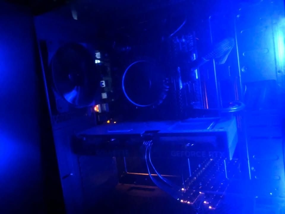 Setup Gaming Complet A Vendre !, Le pc est monté avec différentes marques, Avec carte vidéo, Comme neuf, Gaming