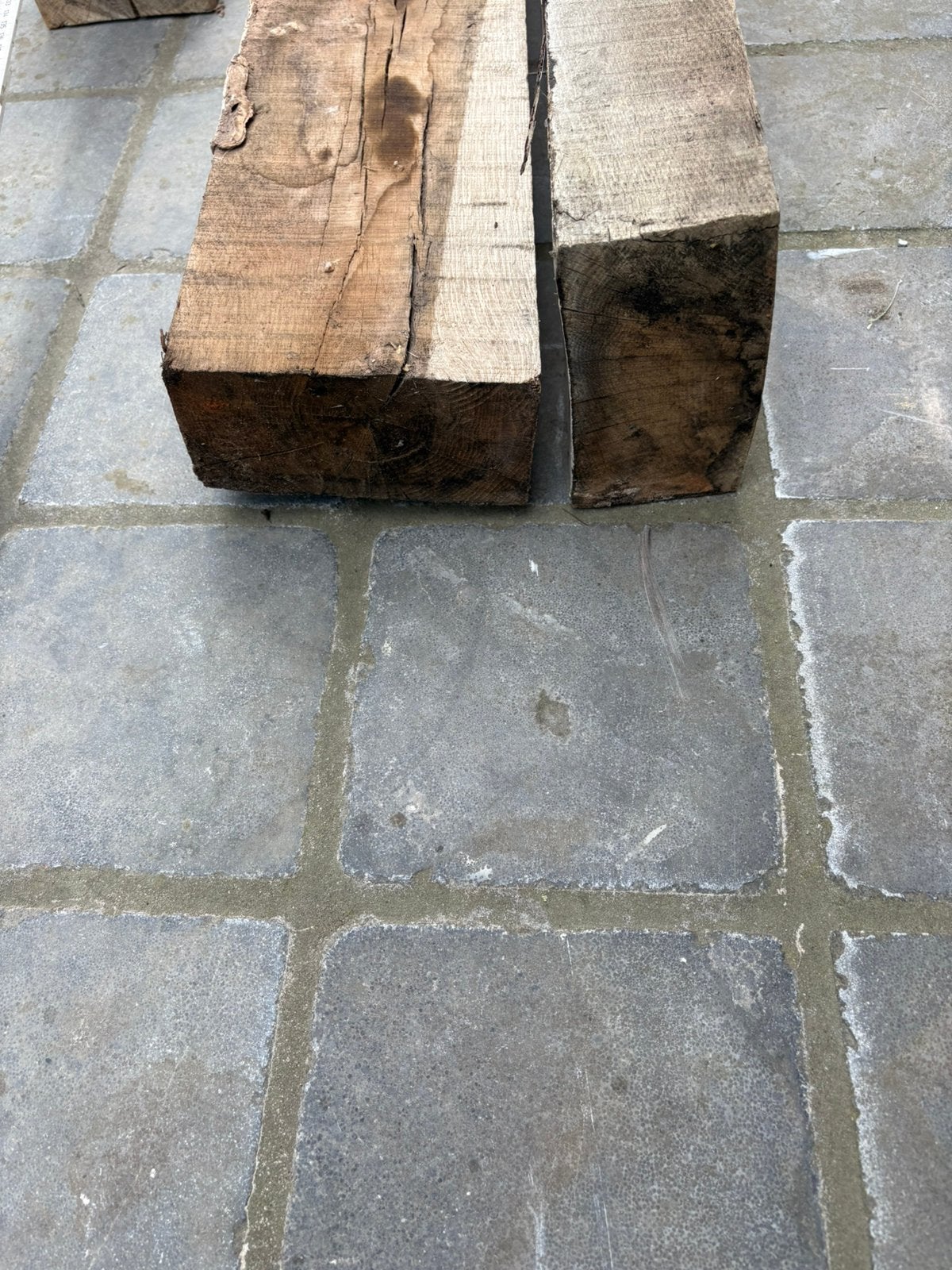 3 Eiken balken samen 40€ afhalen te Koksijde, Ophalen, Gebruikt, Eiken, 200 tot 250 cm