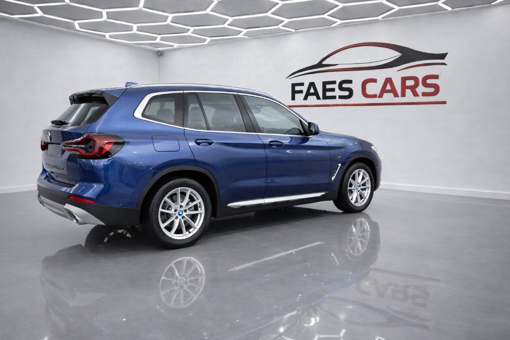Bmw X3 2.0 Xdrive 30E PHEV hybride (215kw), Auto's, Automaat, 4 cilinders, 2000 kg, Blauw