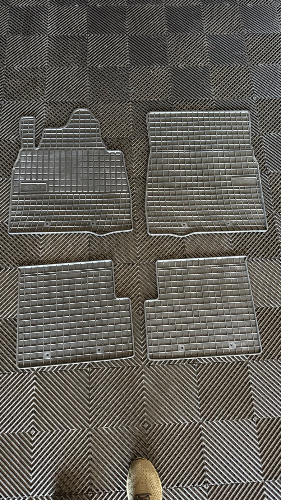 Tapis sol caoutchouc, Enlèvement, Neuf
