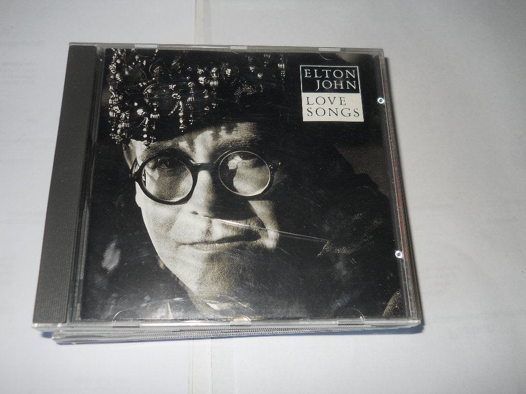 CD - ELTON JOHN - LOVE SONGS, Pop, Ophalen of Verzenden, Zo goed als nieuw, Eerste persing