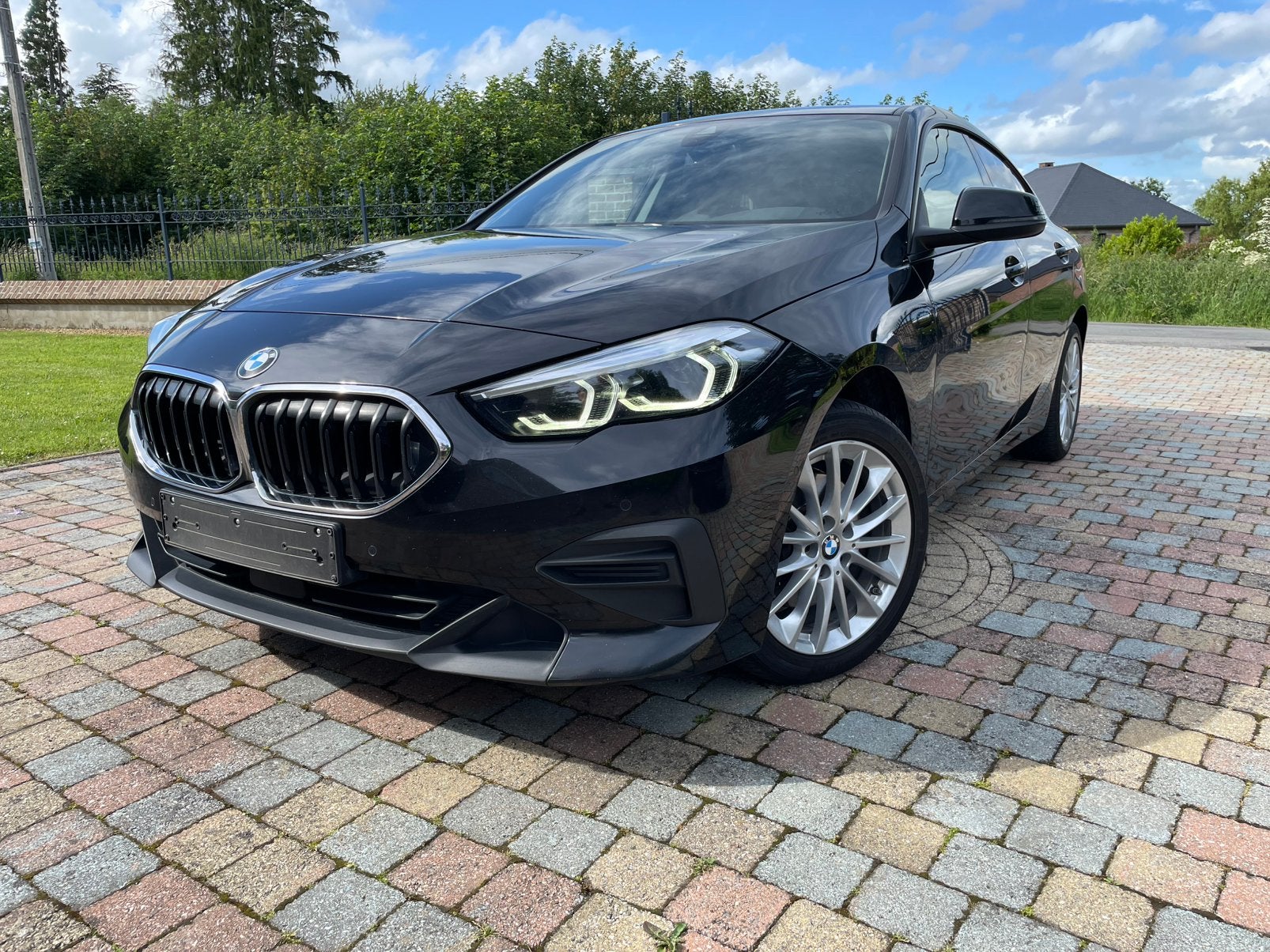 Bmw 218iA Gran Coupe GPS* LED* 17" CAM* SIEGES SPORT*CARPLA, Autos, BMW, Achat, Entretenue par le concessionnaire, Noir, Particulier