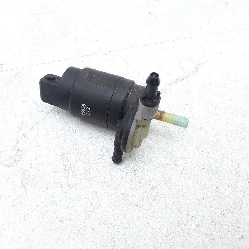 LAVE-GLACE POMPE AVANT Nissan Micra (K12) (01-2003/06-2010), Dhr. M. Roggen, Stadsweg 37 37
9917 PV  WIRDUM GR., NL, Nissan, Utilisé