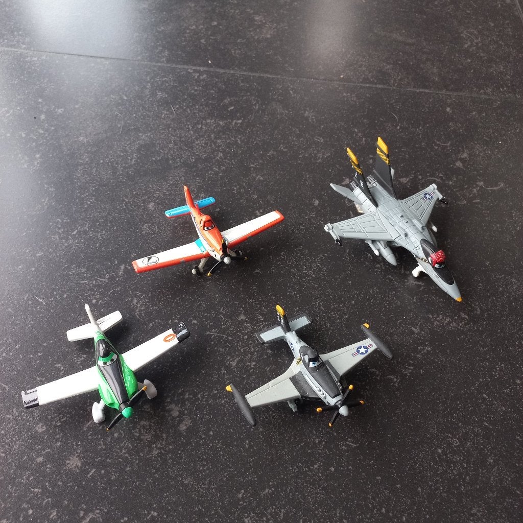 Disney planes, Ophalen of Verzenden, Overige figuren, Zo goed als nieuw, Beeldje of Figuurtje