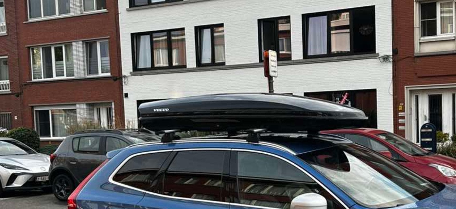 Complete set dakkoffer Volvo XC60 (modeljaar 2017-2026), Auto diversen, Dakkoffers, Ophalen, Gebruikt