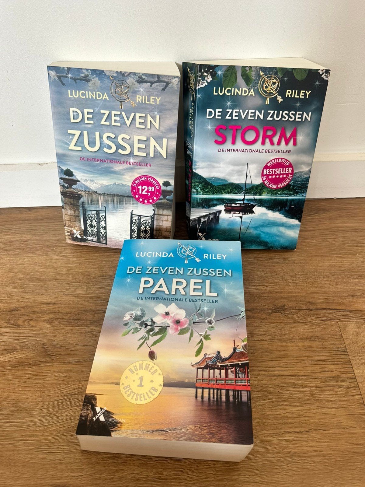 3 Lucinda Riley boeken - De zeven zussen, Ophalen of Verzenden, Zo goed als nieuw