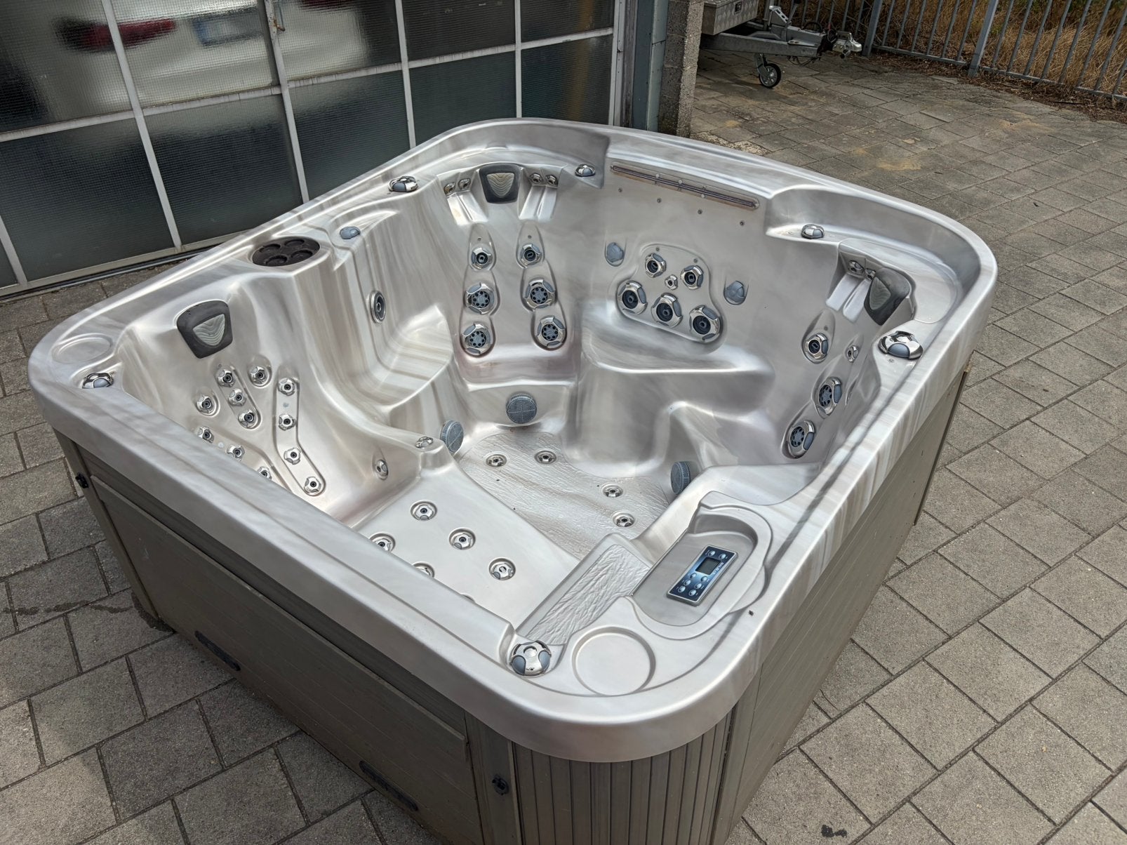 Coast Spa Vantage Curve € 1.250 (vaste prijs), Ophalen, Gebruikt, Afdekzeil, Vast
