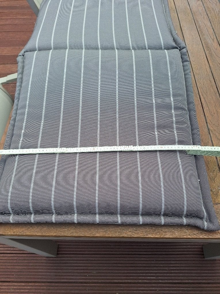 Twee kussens voor ligbedden tuin, Tuin en Terras, Ophalen, Zo goed als nieuw