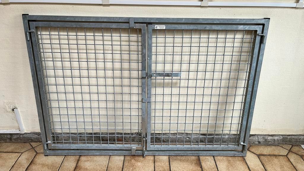 Hondenkennel voor in auto, Dieren en Toebehoren, Ophalen, Gebruikt, Hondenkennel
