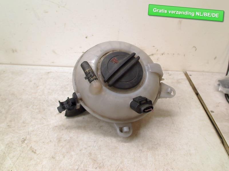 VASE D'EXPANSION Volkswagen Golf VII (AUA) (5Q0121407A), Volkswagen, Volkswagen AG, Utilisé, Kundenbetreuung@volkswagen.de