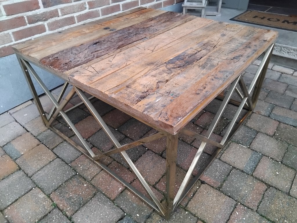 salontafel oud verweerd hout en staal 80x80 cm, Huis en Inrichting, Ophalen, Zo goed als nieuw