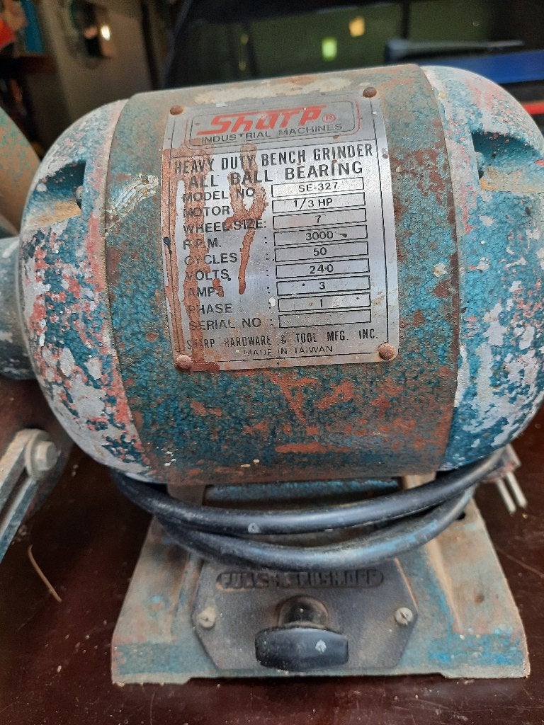 slijpmolen - slijpmachine, Doe-het-zelf en Bouw, Ophalen, Gebruikt, Minder dan 700 watt, Werkbankslijpmachine