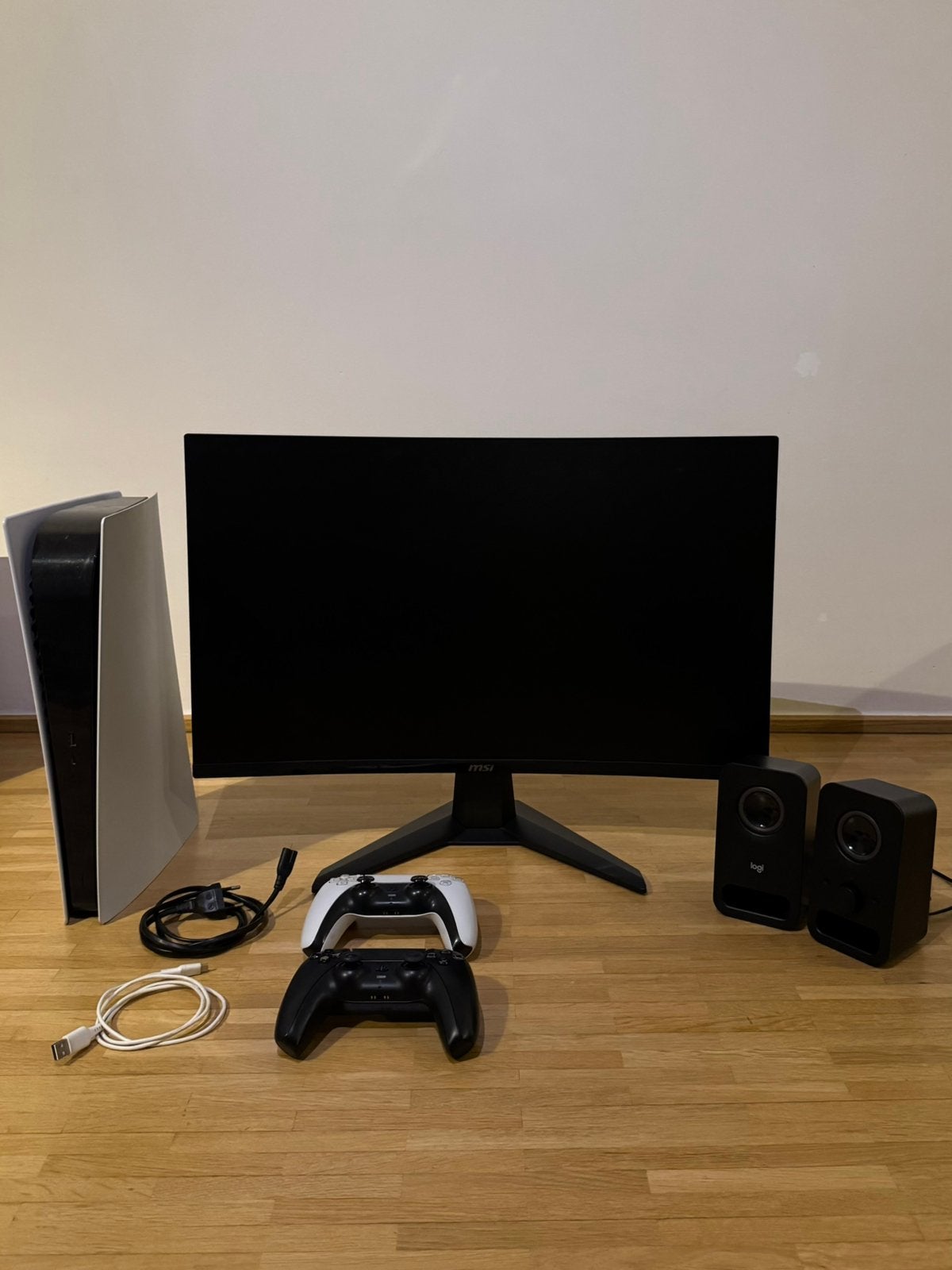 Ps5 met 2 controllers en monitor, Games en Spelcomputers, Spelcomputers | Sony PlayStation 5, Ophalen, Zo goed als nieuw, Playstation 5 Digital