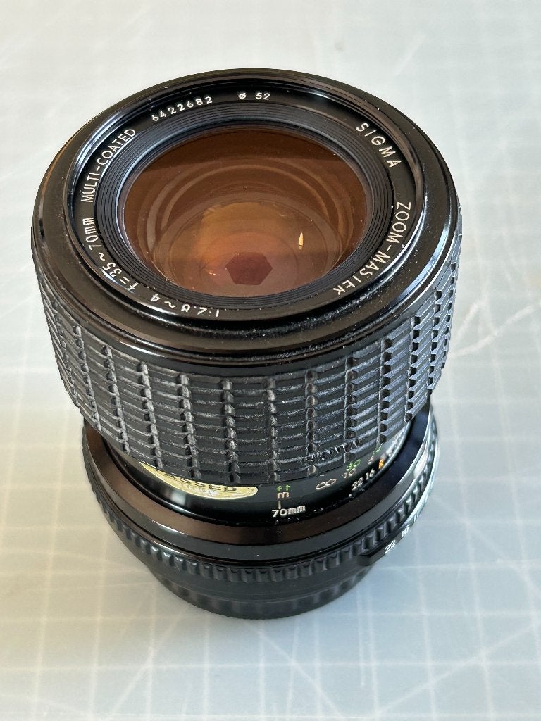 Zoom léger Sigma 35-70 2,8/4 pour Pentax K, TV, Hi-fi & Vidéo, Appareils photo analogiques, Enlèvement ou Envoi, Utilisé, Reflex miroir