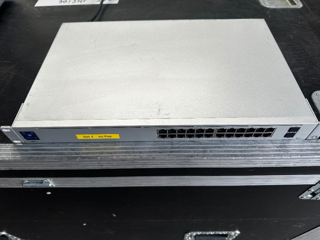 Unifi switch, Info@ubiquiti.com, Ubiquiti, Enlèvement, Utilisé