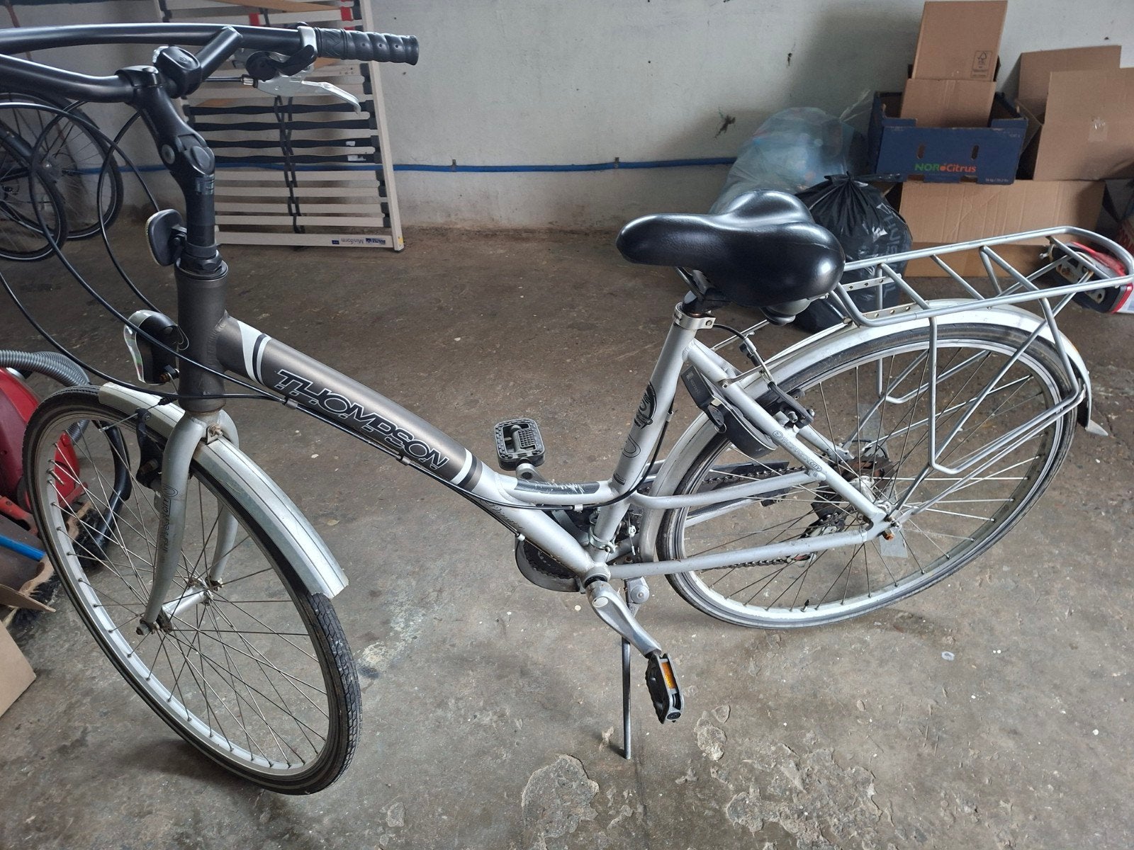 fiets Thompson, Ophalen