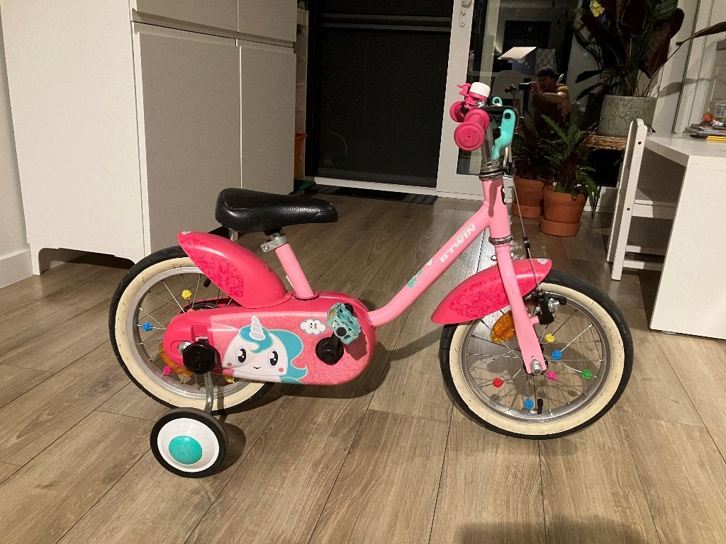 kinderfietsje met zijwieletjes, Fietsen en Brommers, Ophalen, Zijwieltjes, Gebruikt, Velgrem