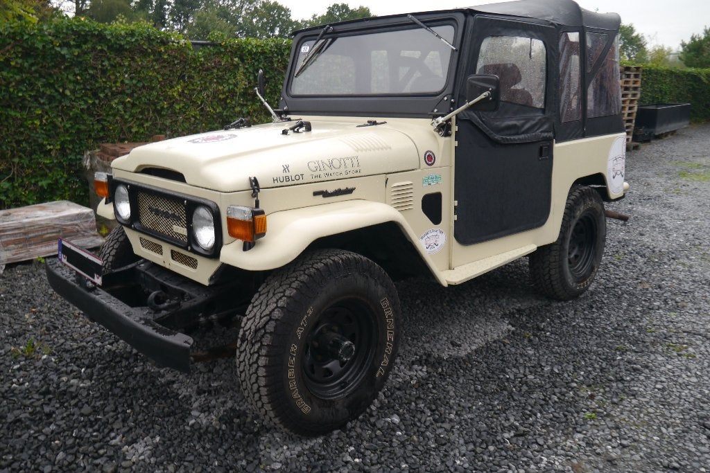 Toyota Landcruiser BJ 40 bj 1979 jeep 4x4 echte 16755 km, Autos, Achat, Attache-remorque, Beige, 2 portes