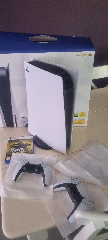 Playstation 5 met 2 controllers, Ophalen, Zo goed als nieuw, Playstation 5
