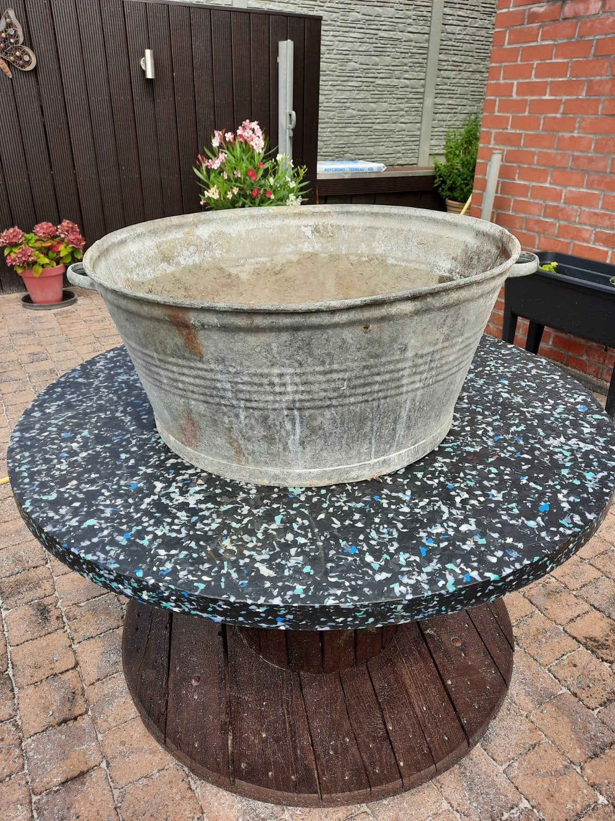 Ancienne bassine galvanisée., Enlèvement