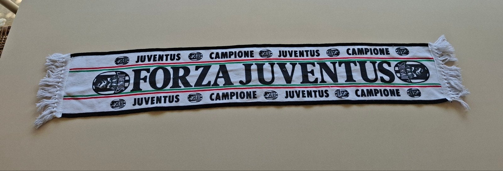 Écharpe FORZA JUVENTUS, Enlèvement ou Envoi