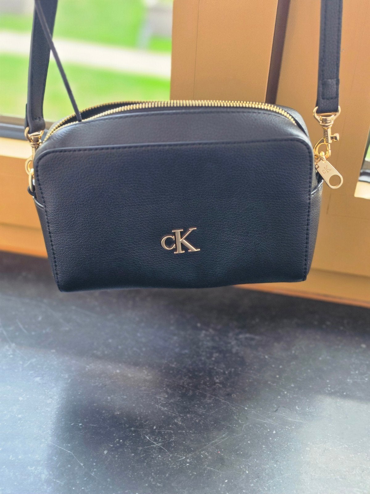 Calvin Klein crossbody tas, Ophalen, Zo goed als nieuw, Zwart, Schoudertasje