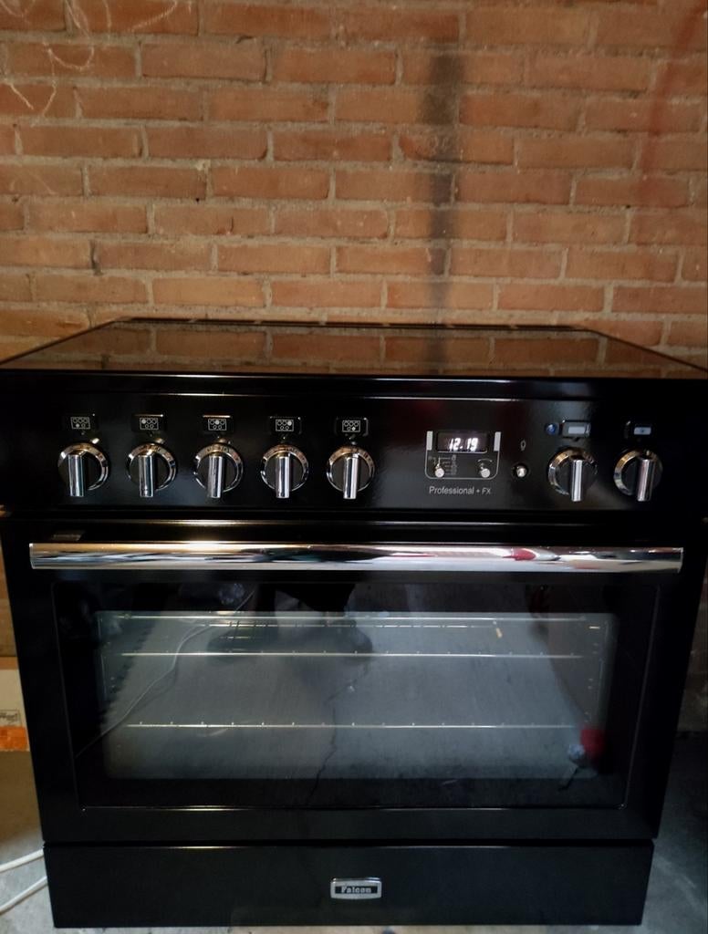 Cuisinière à induction FalconProfessional FX 90, noire, Classe énergétique A ou plus économe, Plaque chauffante, Comme neuf, Enlèvement