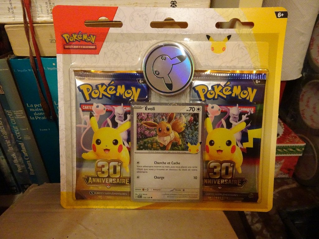 Duopack 2 boosters Pokémon Evoli - Célébration 30 ans, Enlèvement ou Envoi, Neuf, Booster
