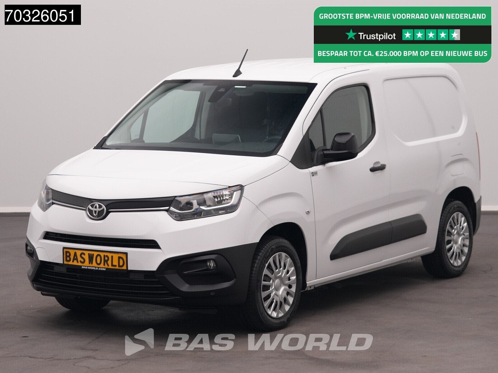 Toyota ProAce City 110pk Benzine L1H1 Navi Airco Cruise Came, Auto's, Stof, Gebruikt, Wit, Handgeschakeld