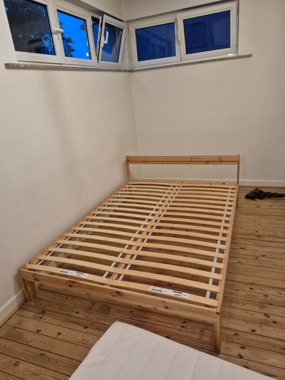 Cadre de lit IKEA Beiden + sommier à lattes Luröy + matelas, Matelas, 140 cm, Enlèvement, Utilisé