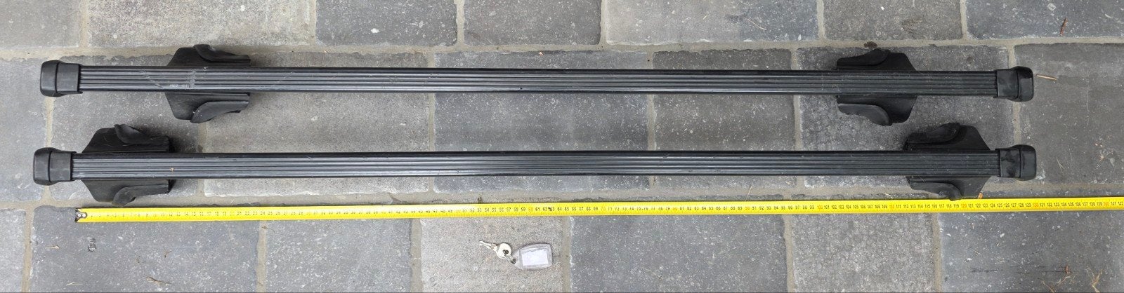 Barres de toit de voiture universelles THULE avec barres de, Enlèvement, Comme neuf